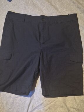Men's Black Cargo Shorts - Classic Casual Wear